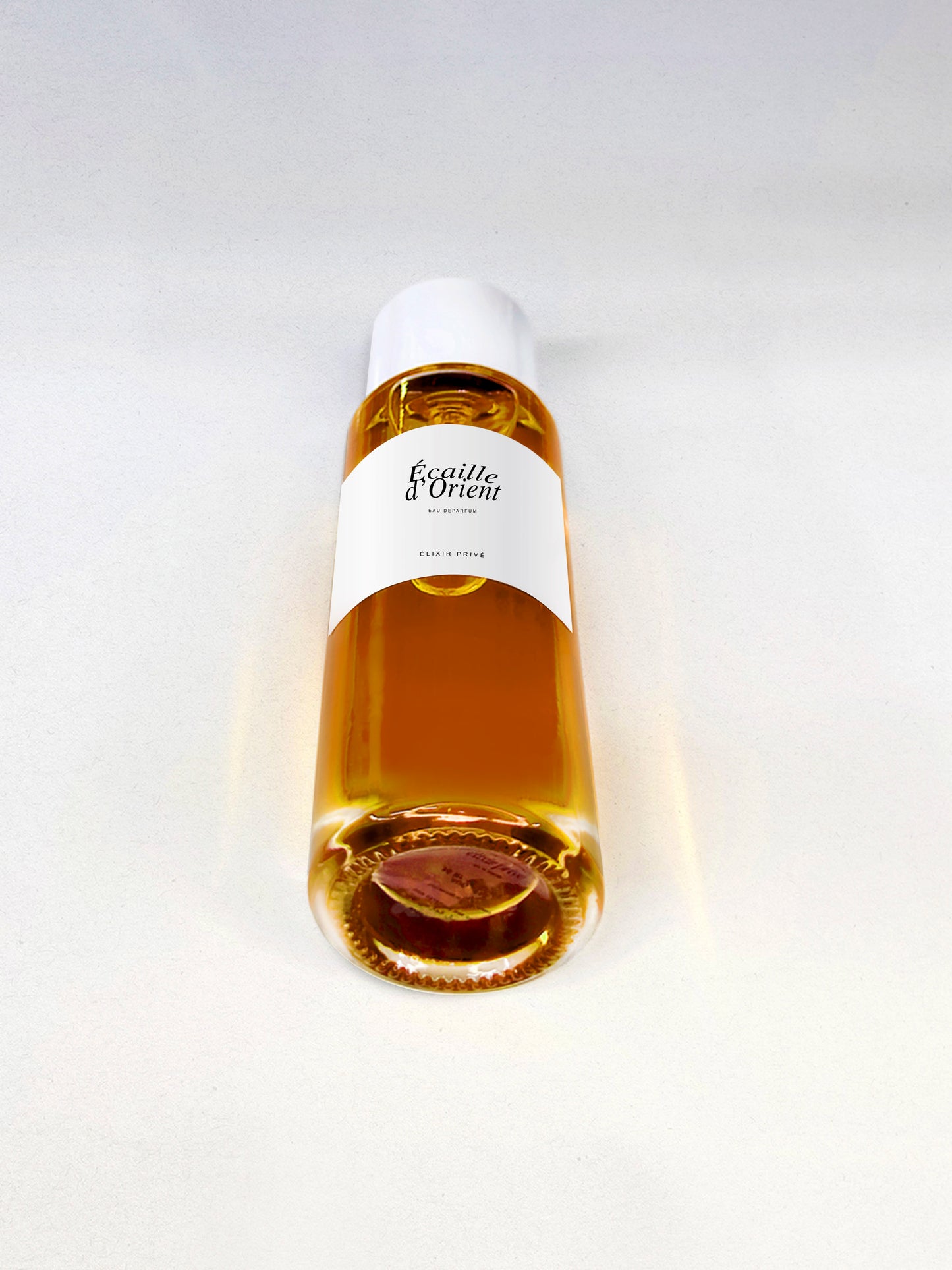 #EฬCAILLEDORIENT #รLIXIRPRIVร #PARFUMPARIS #ATELIERPARFUM #OUD #BERGAMOTE #CISTE #SAFRAN #CACAO #CARDAMOME #TABAC #BENJOIN #LABDANUM #VANILLE #PARFUM #PERFUME #PARIS #EฬCAILLE #ORIENT #รLIXIR #EAUDEPARFUM