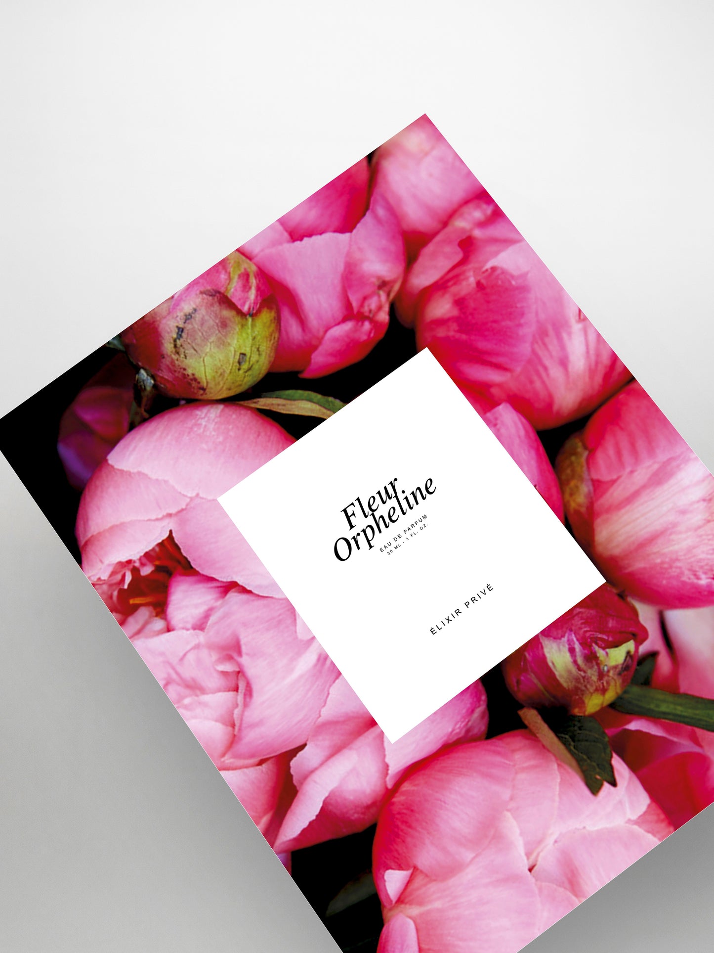 #FLEURORPHELINE #ÉLIXIRPRIVÉ #PARFUMPARIS #ATELIERPARFUM #AMBRE #FLORAL #AROMATIQUE #BERGAMOTE #LAVANDE #MANDARINEJAUNE #MAGNOLIA #FEUILLEDEVIOLETTE #IRIS #VANILLE #CISTE #BENJOIN #MUSCSBLANCS #VÉTIVER #PERFUME #PARFUM #PARIS #ÉLIXIR