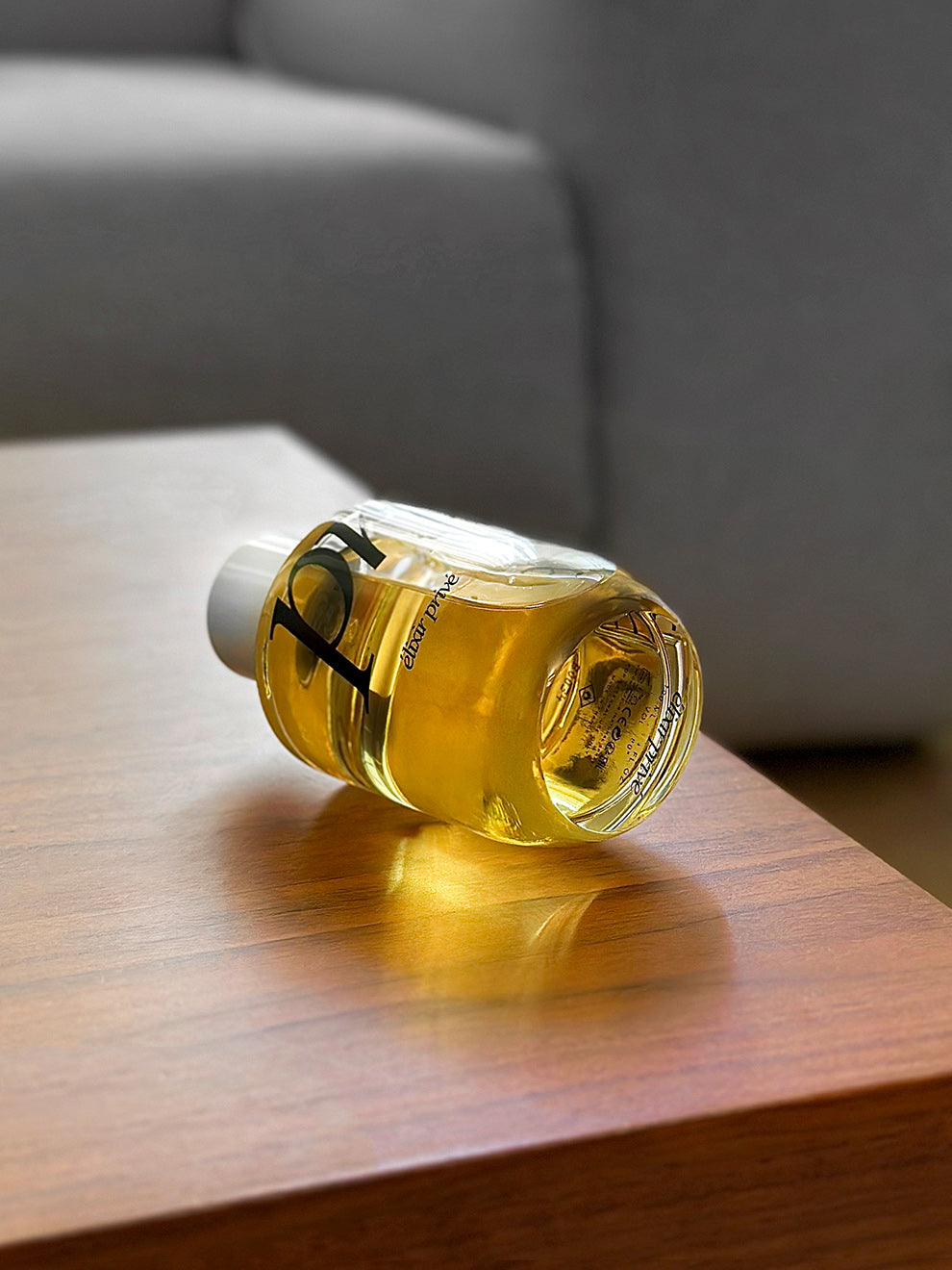 #OMBRECÉLESTE #ÉLIXIRPRIVÉ #PARFUMPARIS #ATELIERPARFUM #AMBRE #FLORAL #TRUFFE #CASSIS #YLANGYLANG #BERGAMOTE #ORCHIDÉE #GARDÉNIA #JASMIN #LOTUS #CACAODUMEXIQUE #PATCHOULI #VANILLE #PERFUME #PARFUM #PARIS #ÉLIXIR