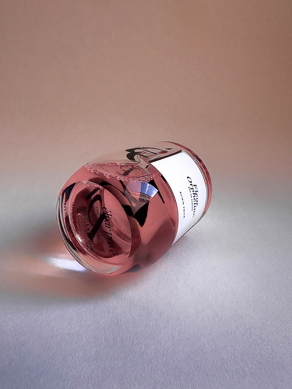 #FLEURORPHELINE #ÉLIXIRPRIVÉ #PARFUMPARIS #ATELIERPARFUM #AMBRE #FLORAL #AROMATIQUE #BERGAMOTE #LAVANDE #MANDARINEJAUNE #MAGNOLIA #FEUILLEDEVIOLETTE #IRIS #VANILLE #CISTE #BENJOIN #MUSCSBLANCS #VÉTIVER #PERFUME #PARFUM #PARIS #ÉLIXIR