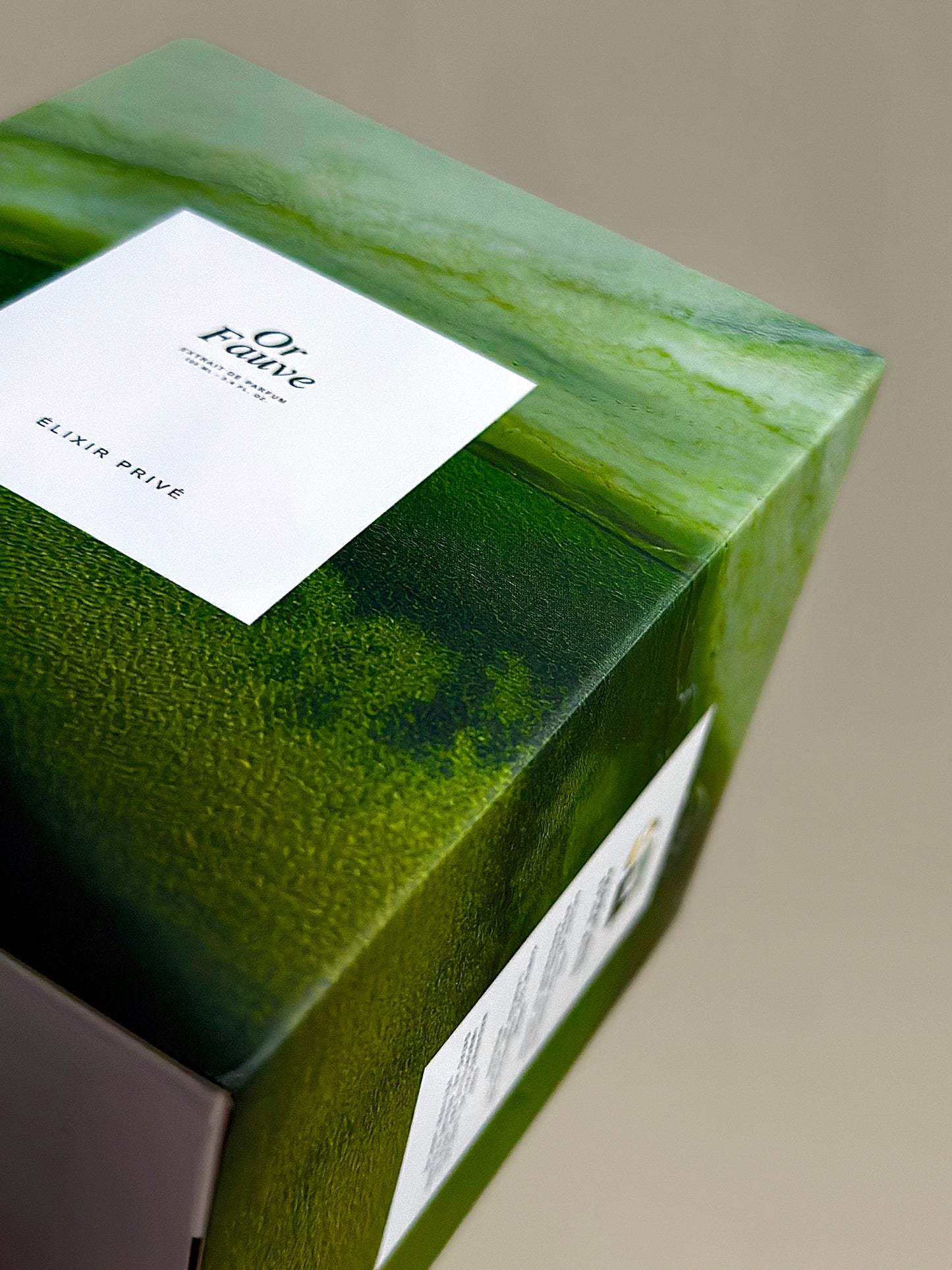 #ORFAUVE #AROMATIQUE #BOISÉ #ÉPICÉ #ORIGAN #THYM #MANDARINE #CARDAMOME #SAFRAN #CUMIN #OSMANTHUS #LAURIER #VIOLETTE #MUSCADE #NAGARMOTHA #IMMORTELLE #BOISDEGAÏAC #OLIBAN #VÉTIVER #EXTRAIT #PARFUM #EXTRAITDEPARFUM #ÉLIXIRPRIVÉ #OVERDOSE #PARIS