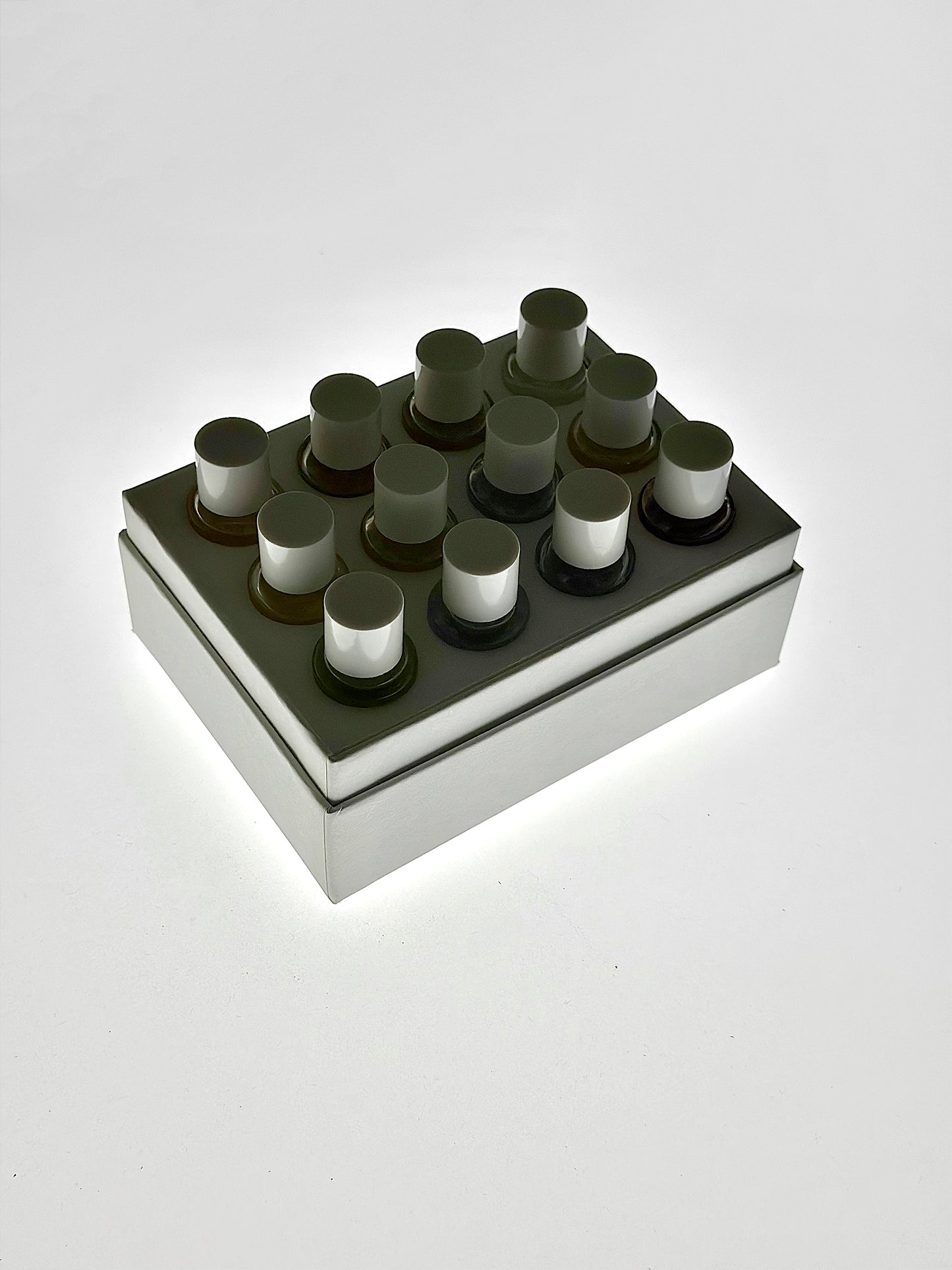 #COFFRET #COLLECTION #GOUTTELETTES #ÉLIXIRPRIVÉ  #OUDCARBONE #BARBÈSMANDARINE #SABLESARRASIN #BOISSACRÉ #OMBRECÉLESTE #BRUMEDIVOIRE #ÉCAILLEDORIENT #SUCREBLANC #GRISPOLAIRE #CHÂTIMENT #FLEURORPHELINE #EMPEREUR