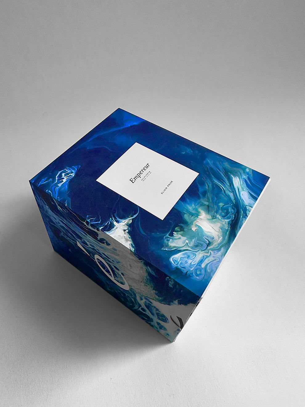 #EMPEREUR, #ÉLIXIRPRIVÉ, #PARFUMPARIS, #ATELIERPARFUM, #BOIS, #AROMATIQUE, # BAIES #ORANGESANGUINE #CITRONDESICILE #PIMENT #SAUGESCLAREE #LAVANDE #GERANIUM #VÉTIVER #CÉDRE #PATCHOULI #PERFUME #PARFUM #PARIS #ÉLIXIR