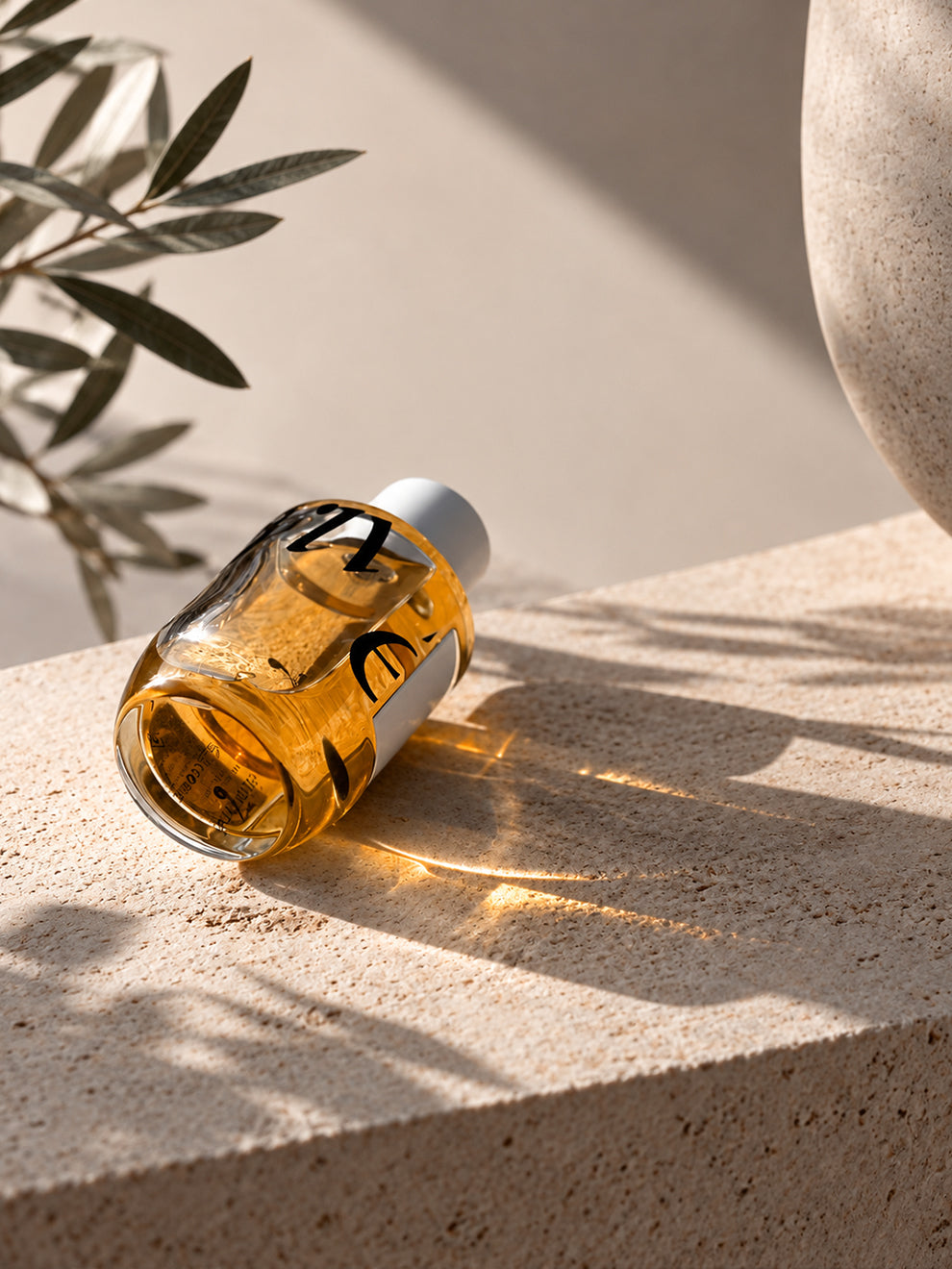 #BRUMEDIVOIRE, #ÉLIXIRPRIVÉ, #PARFUMPARIS, #ATELIERPARFUM, #AMBRE, #VANILLE, #ANANAS, #AMANDE, #MANDARINE, #LIMETTE, #JASMIN, #ROSE, #BAIEROSE, #MIEL, #REGLISSE, #BOISÉAMBRÉ, #SANTAL, #MUSCBLANC, #GIROFLES, #PATCHOULI, #FEVETONKA, #RESINEDEBENJOIN, #PERFUME #PARFUM, #PARIS, #BRUME #IVOIRE #ÉLIXIR